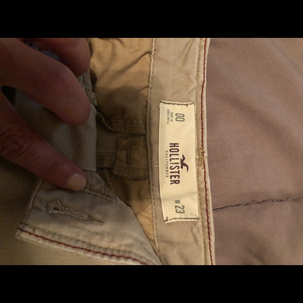 Shorts - Picture 3 of 3